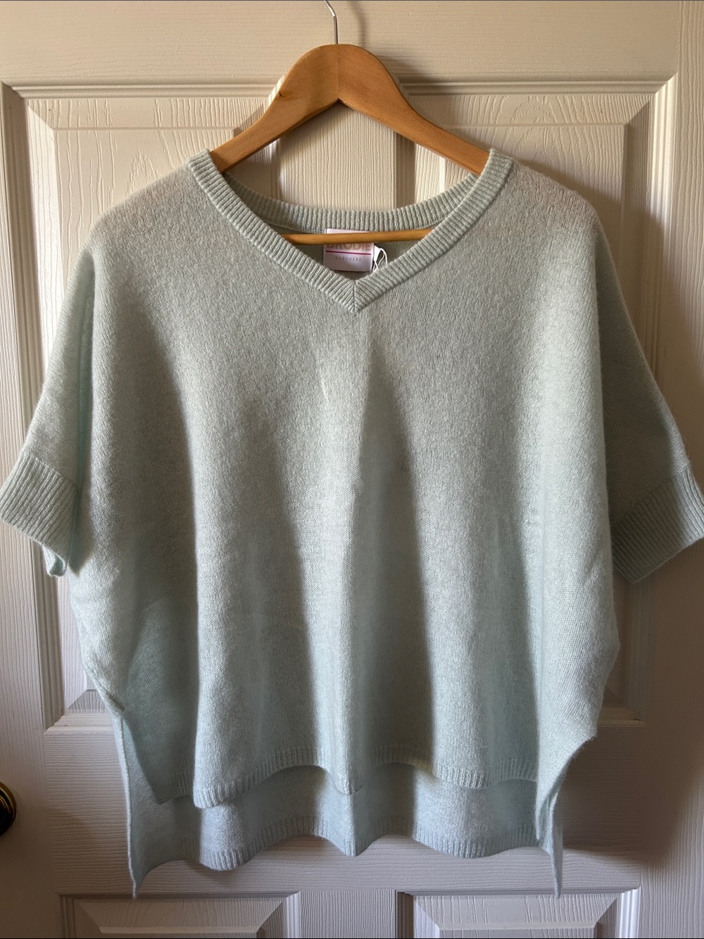 Brodie Cashmere Brontë Tee V-Neck Short Sleeve Sweater in Morning Dew Sz Small